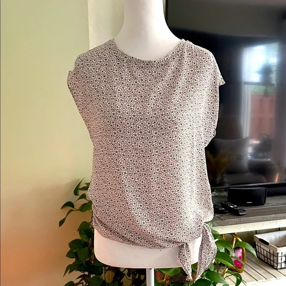 LOFT Women's Floral Blouse - Pink and White - Picture 1 of 10